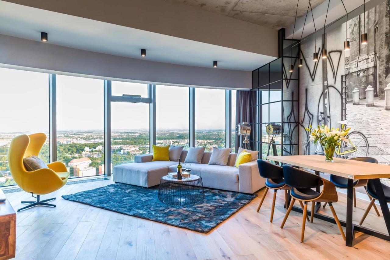 Apartamenty Sky Tower Wrocław Extérieur photo