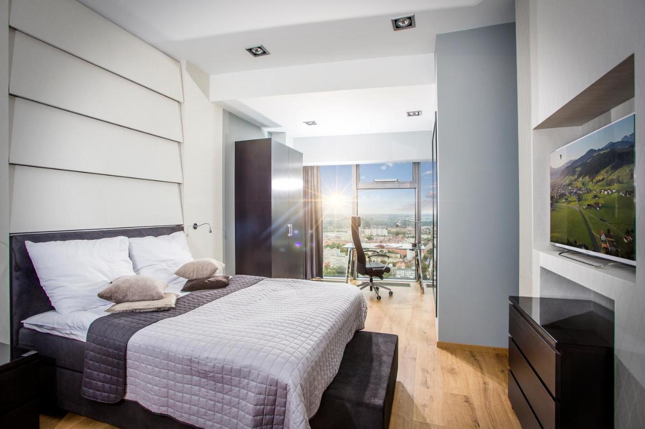 Apartamenty Sky Tower Wrocław Extérieur photo